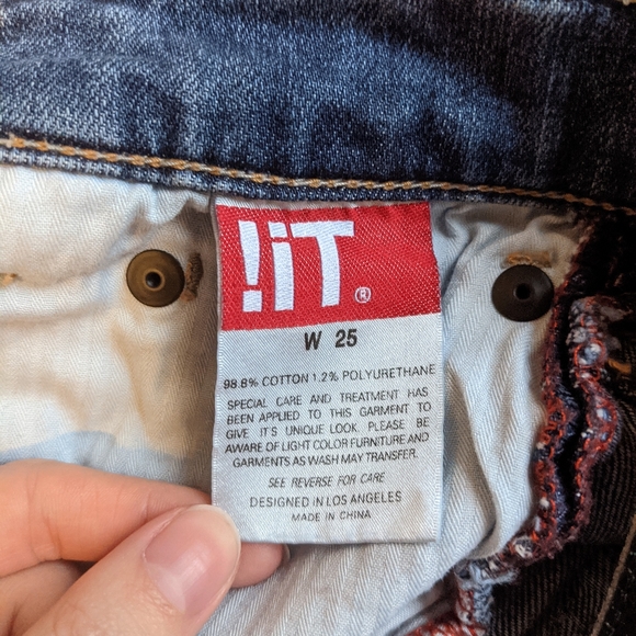 !iT High Waisted Shorts - Picture 4 of 6